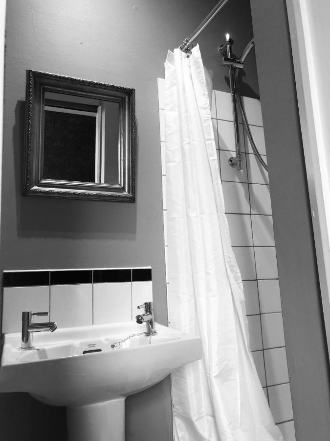 No 11 Bistro & Rooms Keighley Extérieur photo